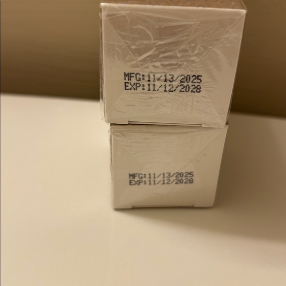 Volufiline serum. 2 unopened bottles - Picture 3 of 6